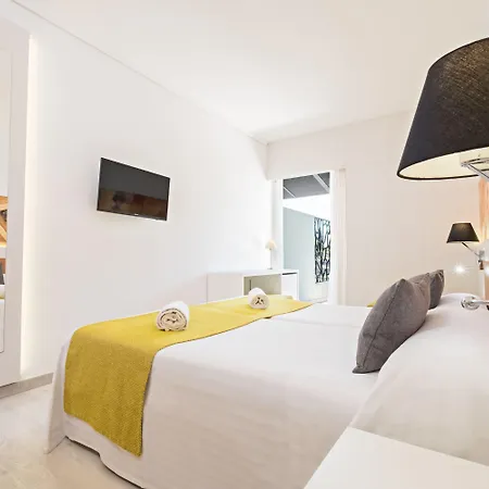 Hotel Azuline Pacific