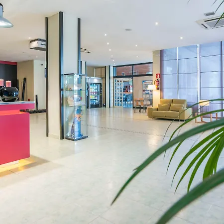 Azuline Pacific Hotel 3*