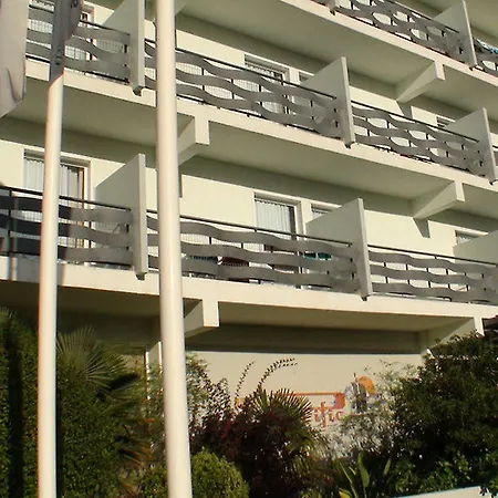 Hotel Azuline Pacific