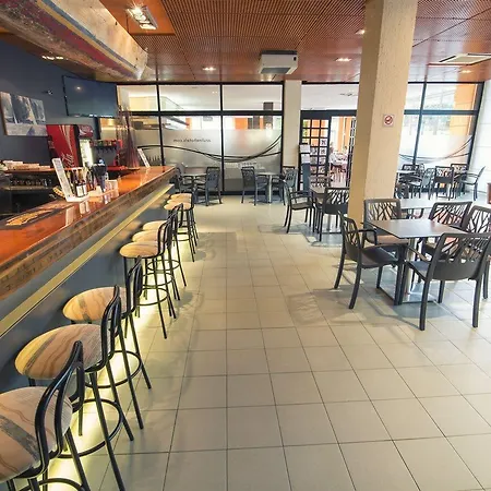 艾里内太平洋酒店 酒店