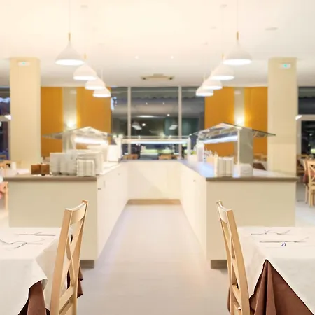 Hotel Azuline Pacific 3*